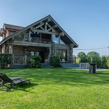 Cozy 4-Bedroom Chalet With Outdoor Spa In Zottegem Exteriör bild